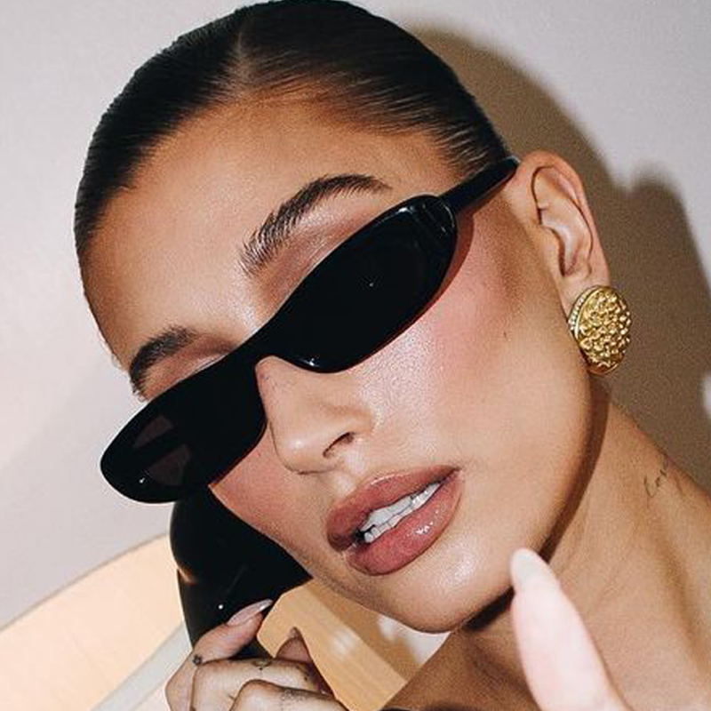 Vintage Fashion Images - Lunettes de soleil ovales à monture