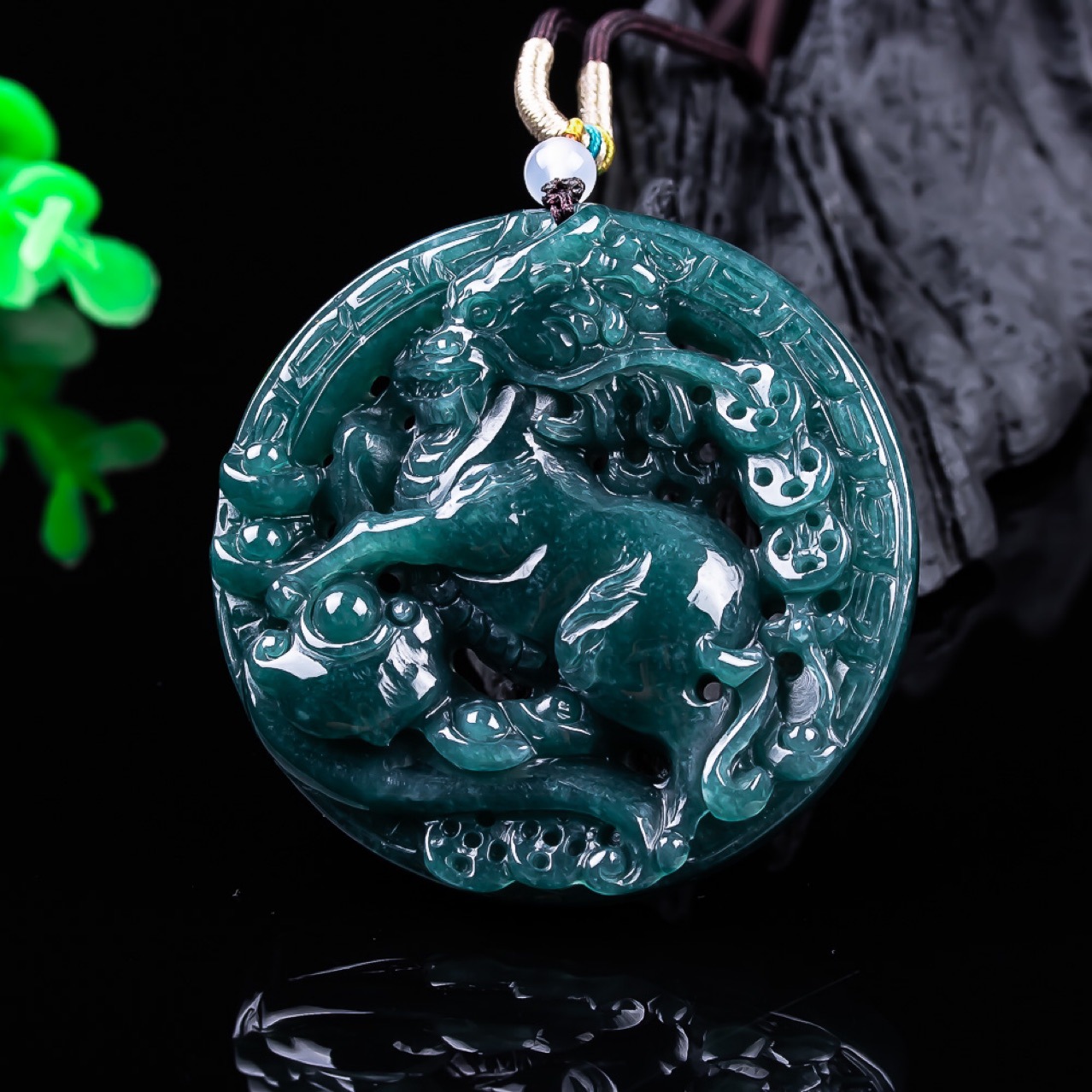 Vintage Fashion Women - Pendentif Dragon en Jadeite Birmane, Pierre