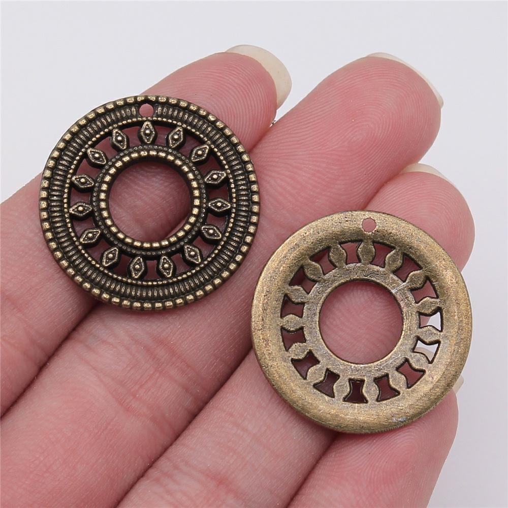 10 pièces de breloques circula - Vintage Fashion Words avis et prix