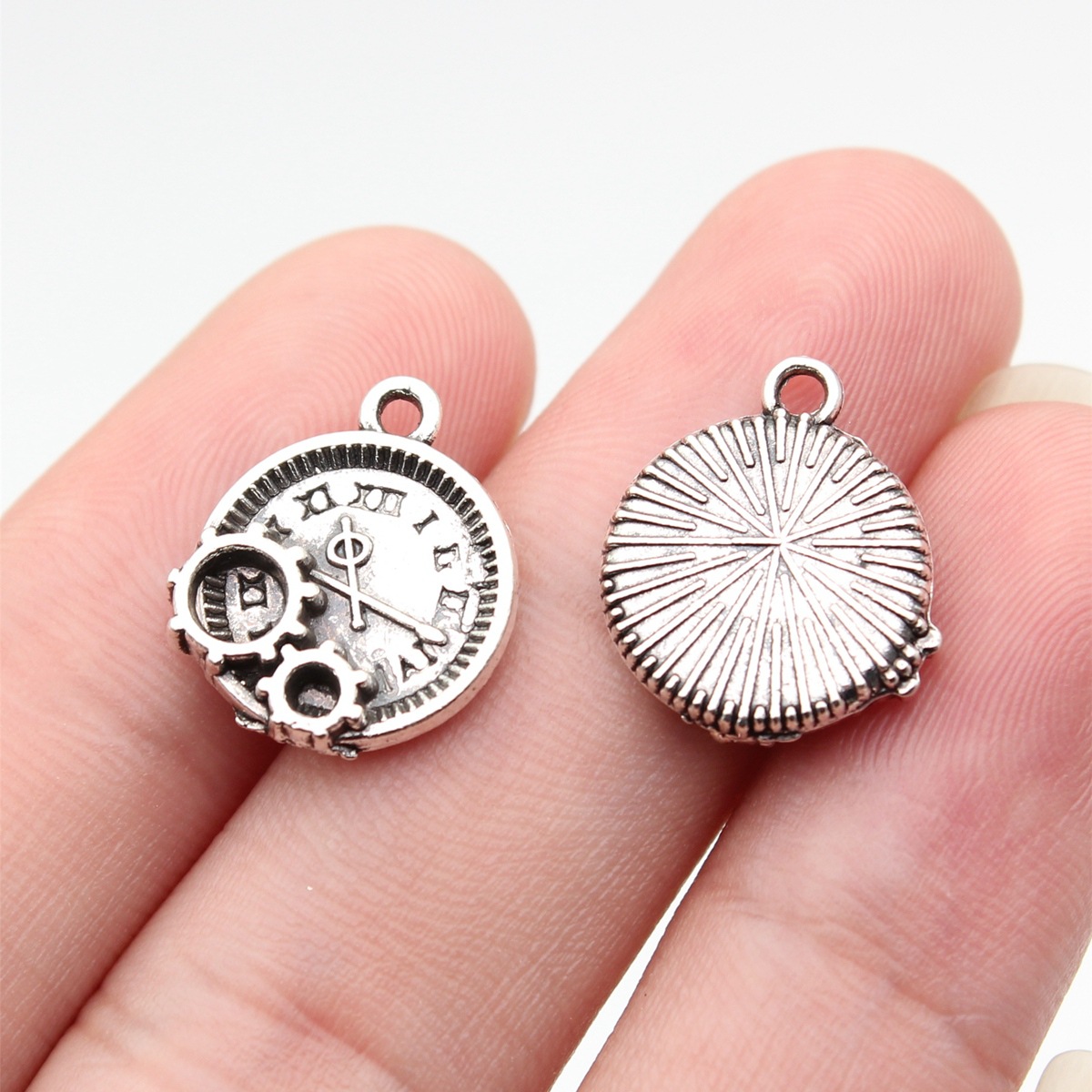 WYSIWYG – breloques d'horloge  - Vintage Fashion Theme avis et prix