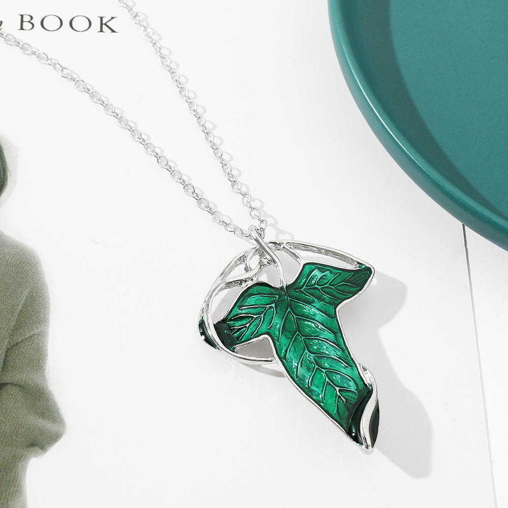 Collier pendentif feuille vert - Vintage Fashion Words avis et prix