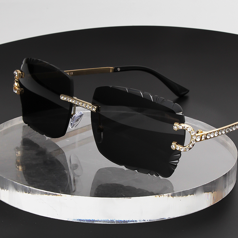 Lunettes de soleil carrées san - Vintage Fashion Glasses avis et prix