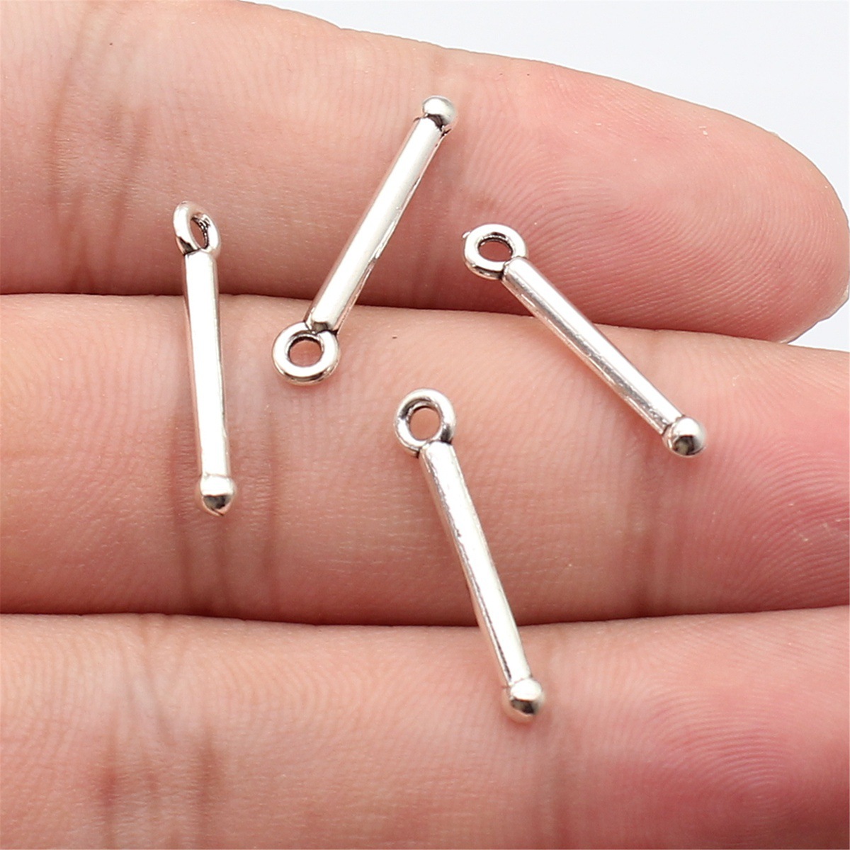 80 pièces de pendentifs baguet - Vintage Fashion Words avis et prix