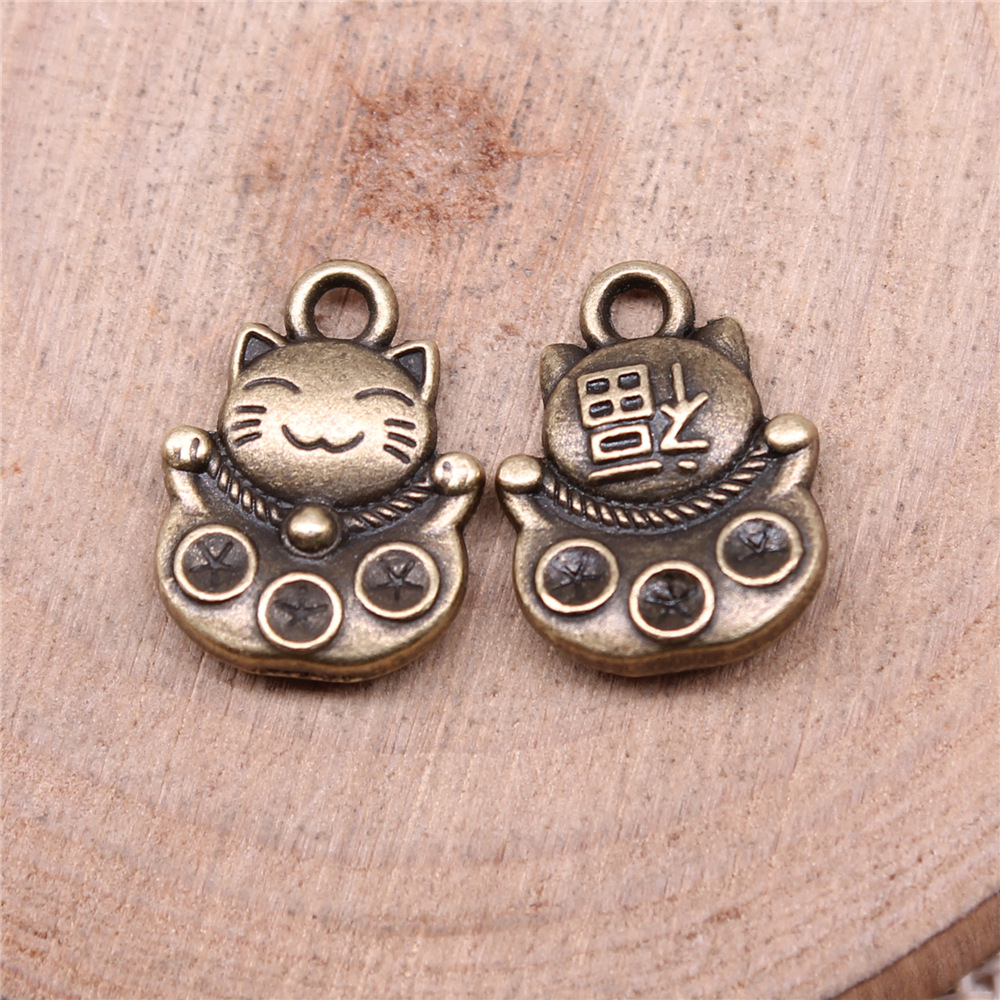 Breloques chat porte-bonheur,  - Vintage Fashion Words avis et prix
