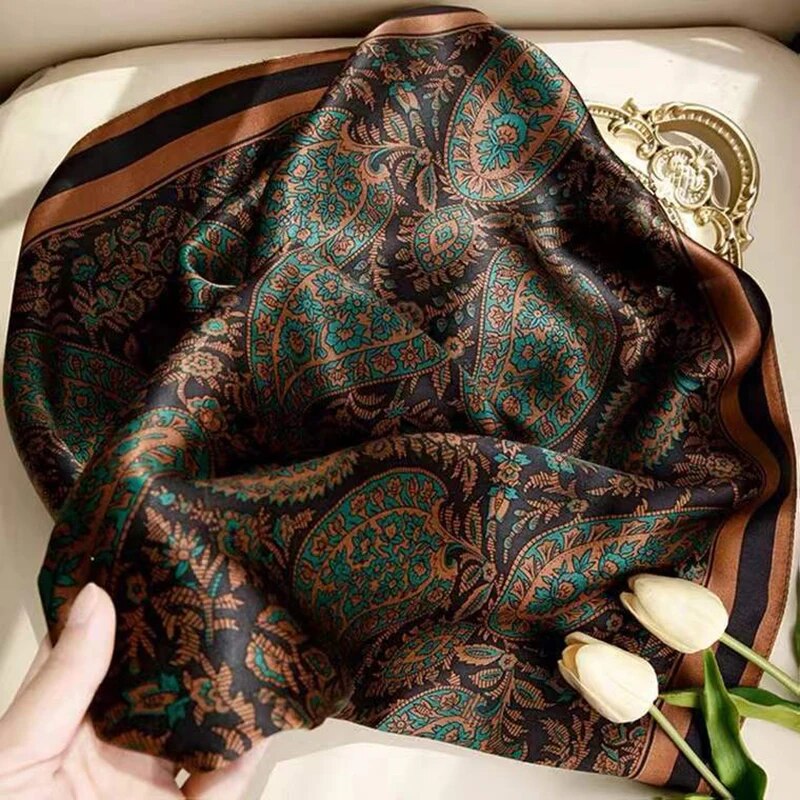 Écharpe carrée à imprimé cache - Vintage Fashion Patterns avis et prix